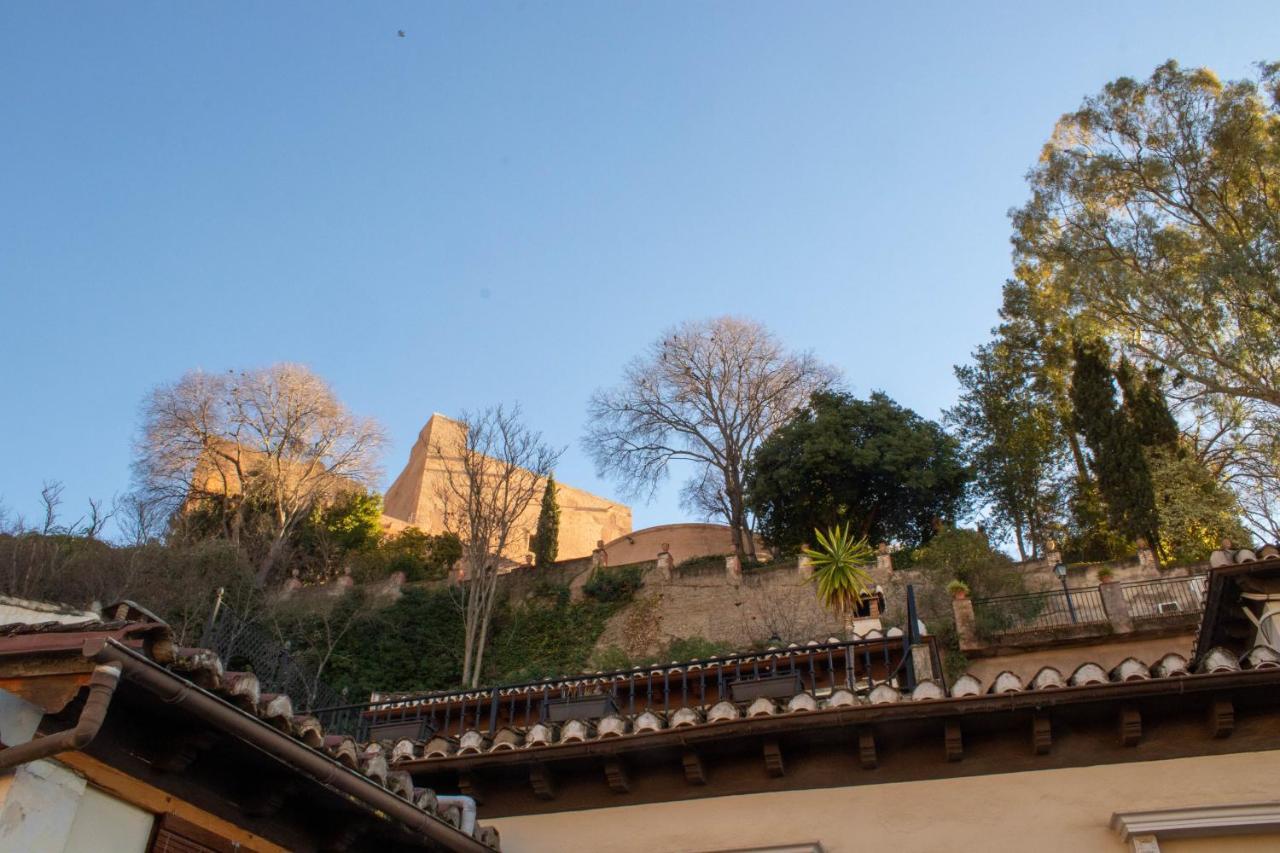 Appartamento Atico Con Terraza En Cuesta Gomerez *